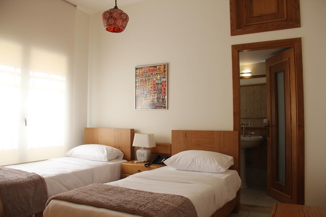 Domaine De Chouchene Hotell Sahrat al Qashsh Exteriör bild